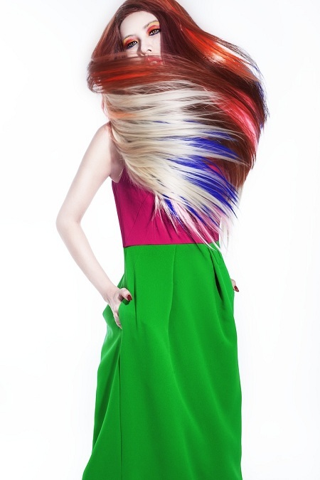 Chân dài Thanh Hoài rực rỡ trong sắc hè