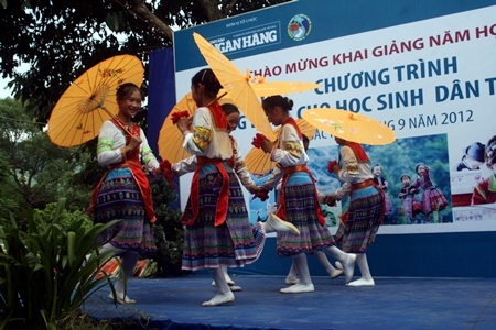 Và tiết mục múa mang đậm hơi thở vùng cao.