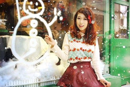 Diện áo len sắc màu Noel dễ thương như Hoài Anh Mango - 2 Phương Nhung