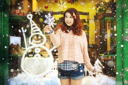 Diện áo len sắc màu Noel dễ thương như Hoài Anh Mango - 1 Phương Nhung