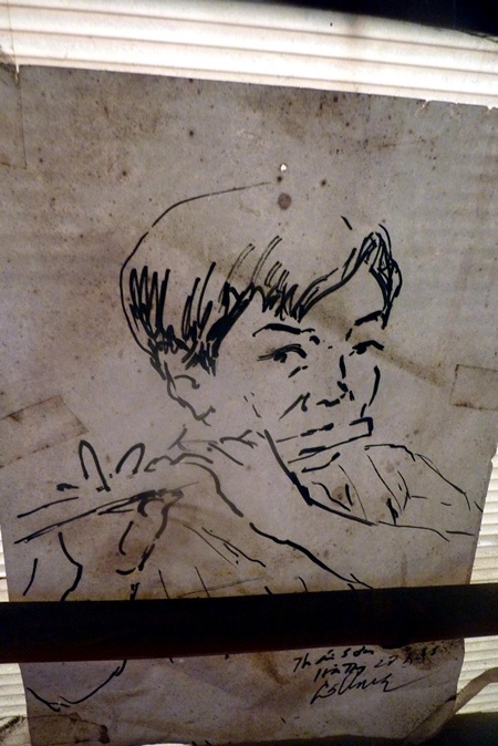 Chân dung nghệ sỹ Lê Thái Sơn do họa sỹ mù ký họa.