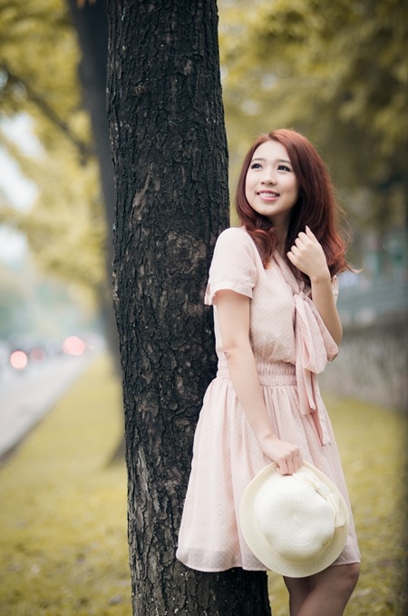 Hoài Anh "kẹo ngọt" chào tháng Tư với váy áo xinh tươi - 10 Phương Nhung