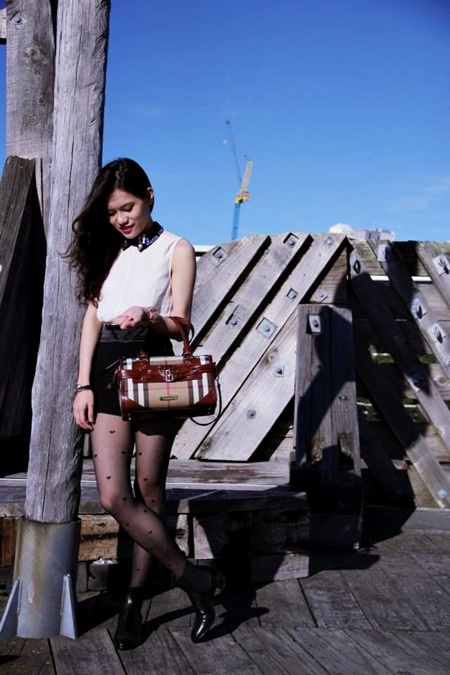 Phong cách thời trang ngày thường của Võ Thị Thuỳ Trang rất trẻ trung,