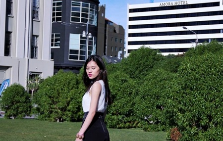 Phong cách thời trang ngày thường của Võ Thị Thuỳ Trang rất trẻ trung,