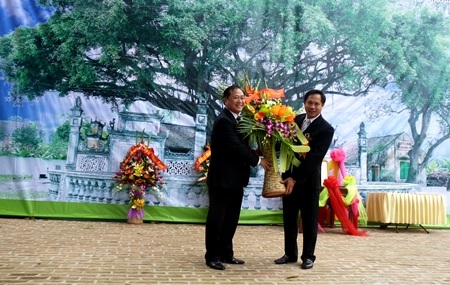 Ông Chu Tuấn Thanh - Vụ trưởng Vụ Tuyên truyền Uỷ ban Dân tộc (b