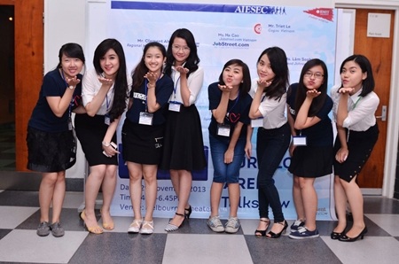 Miss Teen Xuân Mai trải nghiệm ngày hội thực tập toàn cầu - 6 Phương Nhung