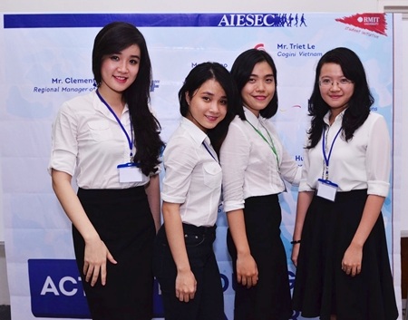 Miss Teen Xuân Mai trải nghiệm ngày hội thực tập toàn cầu - 5 Phương Nhung