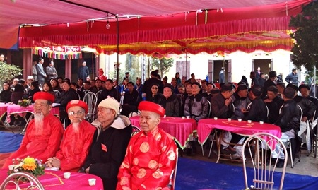 Lễ tưởng niệm 1.000 năm ngày mất Thái sư Lưu Cơ - 3 Dân làng Đại Từ tham dự buổi lễ.