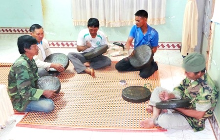 Bộ chiêng của người dân tộc K’ho.