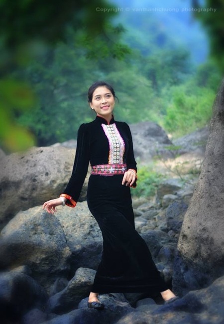 Người đẹp Lò Thị Minh và niềm tự hào tấm áo của người Xinh Mun ...