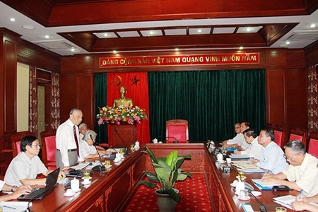 "Phải đặc biệt quan tâm con em đồng bào dân tộc thiểu số" - 2 Phải đặc biệt quan tâm con em đồng bào dân tộc thiểu số