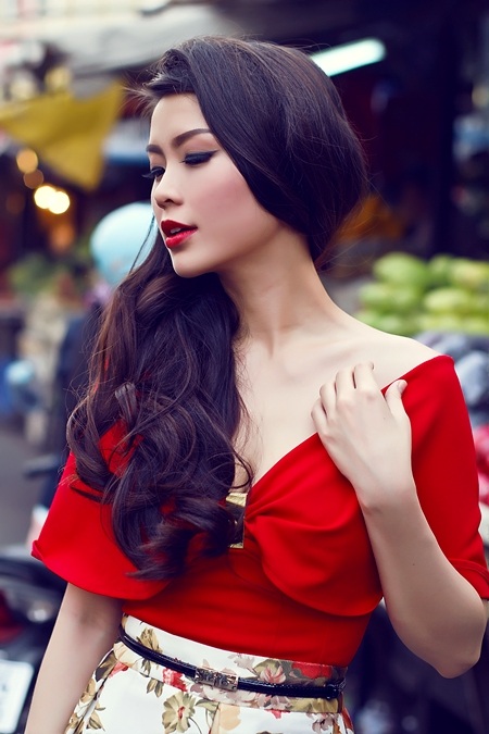Diễm Trang gợi ý những chiếc váy "ngọt lịm" cho ngày Valentine - 8 Cổ áo cách điệu như một chiếc nơ xinh xắn với