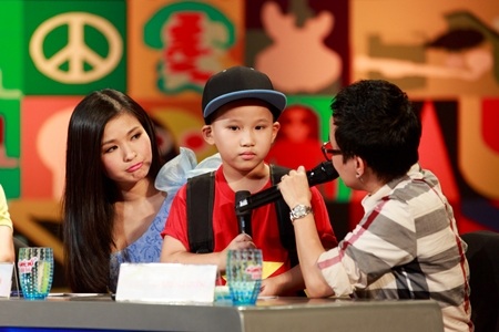 Thí sinh Đồ Rê Mí gọi Xuân Bắc là… “em” - 9 Phương Uyên dành lời khen ngợi Tấn Minh.