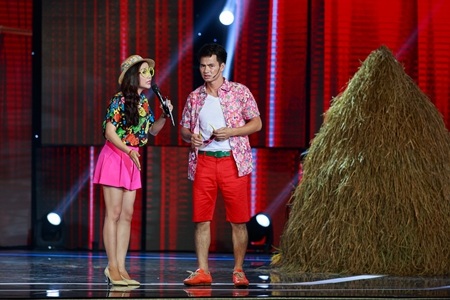 Màn đối đáp thú vị giữa MC Ốc Thanh Vân và Nghệ sỹ hài Xuân Bắc.