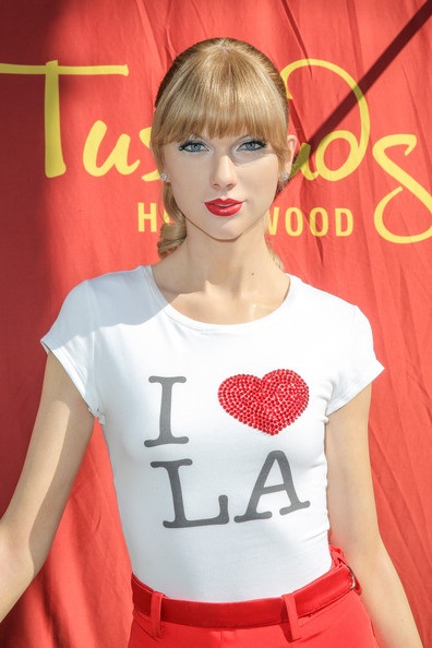 Ngắm tượng sáp xinh đẹp của Taylor Swift - 3 VN