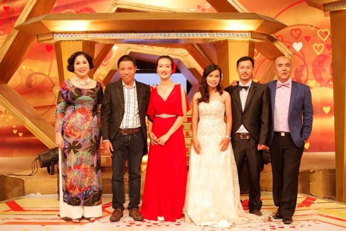 Quốc Thuận - Hồng Vân bất ngờ với cô vợ thích nhậu