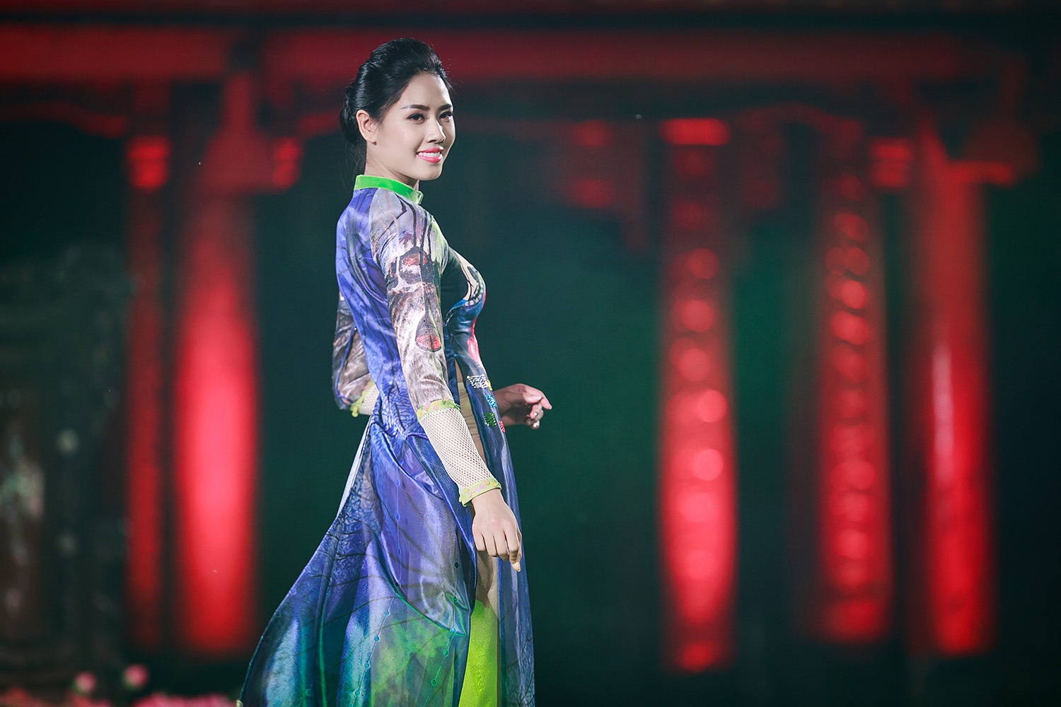 Áo dài Việt lộng lẫy, kiêu sa tại Văn Miếu - 12 Buổi trình diễn đã thành công tốt đẹp!