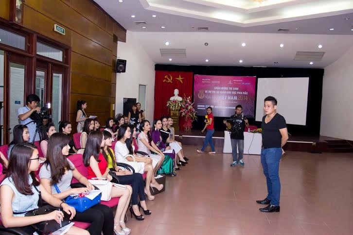 Diễn viên Minh Tiệp bận rộn huấn luyện cho thí sinh Hoa hậu - 1 Diễn viên Minh Tiệp bận rộn huấn luyện cho thí sinh Hoa hậu
