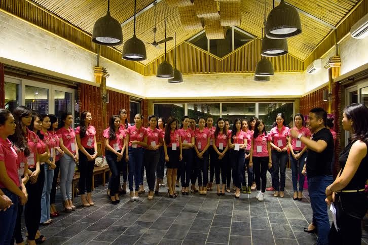 Diễn viên Minh Tiệp bận rộn huấn luyện cho thí sinh Hoa hậu - 3 Minh Tiệp hướng dẫn catwalk cho các thí sinh Hoa hậu năm nay