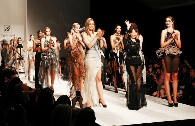 Quỳnh Paris giới thiệu BST mới tại Mỹ - 2 Quỳnh Paris và các người mẫu trình diễn BST của cô
