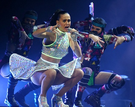 Katy Perry gợi cảm trong buổi diễn mới - 10 Katy Perry