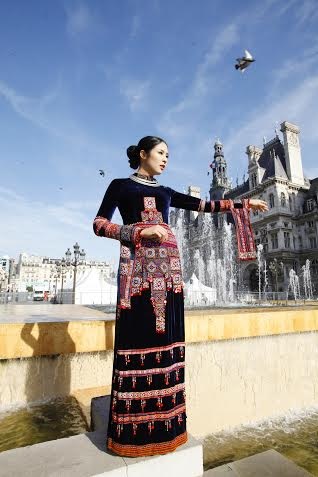 Nhà thiết kế Minh Hạnh, Lan Hương bận rộn chuẩn bị cho buổi diễn lớn tại Pháp - 5 Vĩnh Ngọc