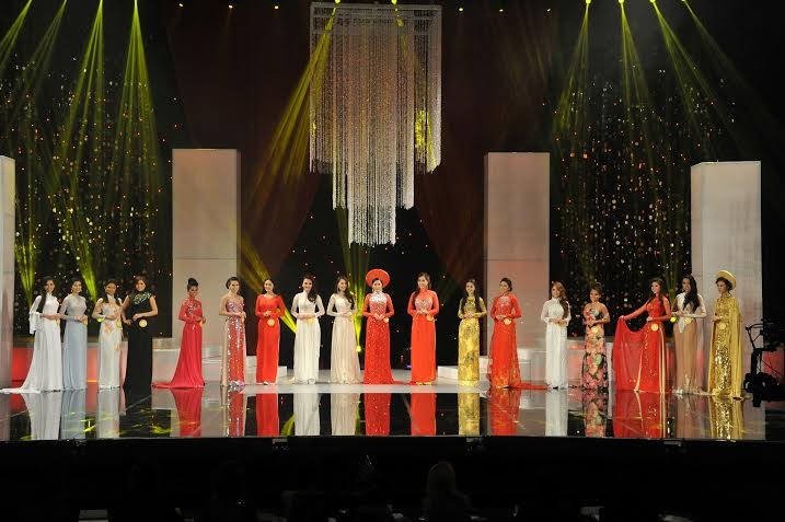 “Hoa hậu Phụ nữ người Việt thế giới 2015” sẽ được đầu tư khoảng 20 tỷ - 1 Điểm nhấn sân khấu được đầu tư, thiết kế hoành tráng gây ấn tượng cho chương trình năm nay