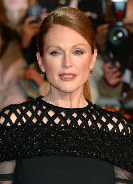 Julianne Moore trẻ đẹp hơn nhiều so với tuổi 54 - 2 VN