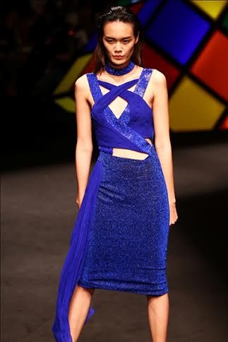 Kim Khanh hớp hồn giới mộ điệu với BST cực chất và sexy - 7 Kim Khanh hớp hồn giới mộ điệu với BST cực chất và sexy