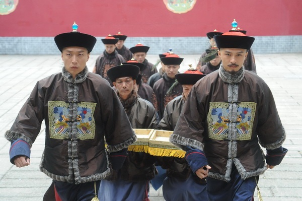 Hé mở những góc khuất, bi kịch cuộc đời những trung thần, Đại nội thị vệ