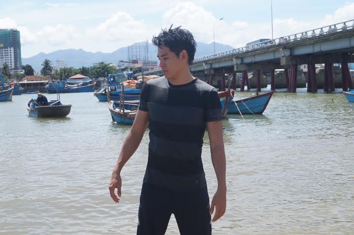 Phùng Ngọc Huy suýt ngủ ngoài đường tại Nha Trang. - 1 Phùng Ngọc Huy đã quay lại “Lữ Khách 24h” sau bốn năm