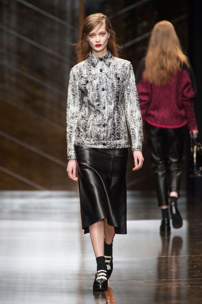 Sành điệu Trussardi - 7 Trussardi