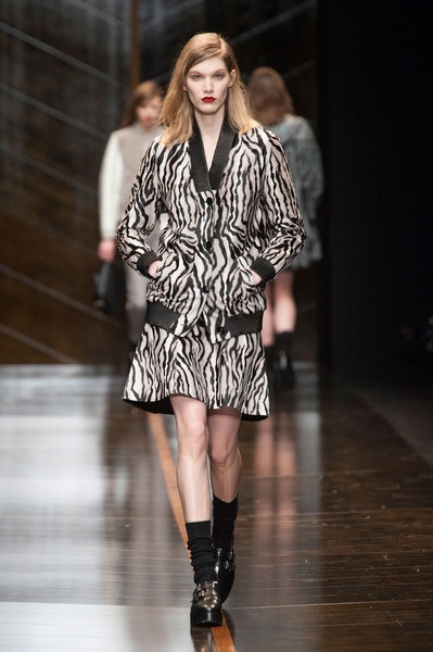 Sành điệu Trussardi - 11 Trussardi