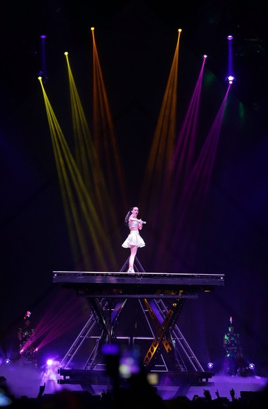 Katy Perry trình diễn sôi động tại Sydney - 10 VN
