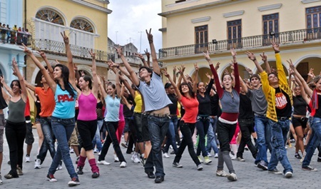 Flash Mob - Không chỉ là điệu nhảy - 1 Món quà ý nghĩa dành tặng trẻ em nghèo