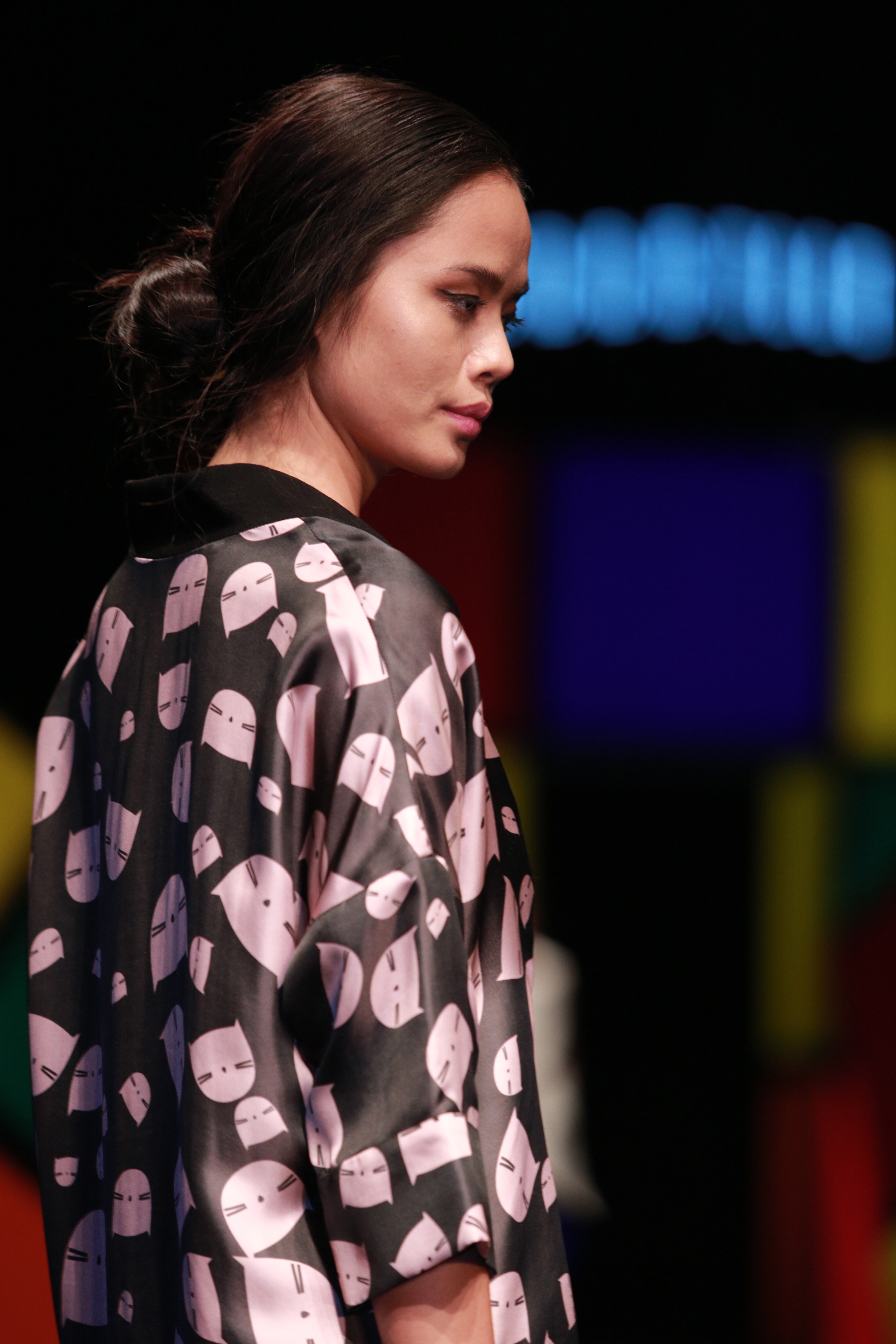 Tóc gợn sóng mạnh mẽ