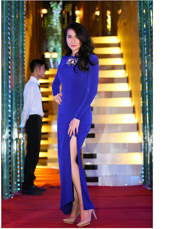 Linh Chi gợi cảm dự tiệc - 14 Á hậu Linh Chi