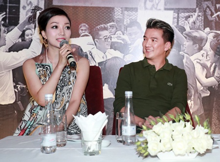 Mr Đàm đặt socola tại Mỹ đãi tiệc cho khán giả Hà Nội - 2 Đàm Vĩnh Hưng và khách mời Phạm Thu Hà