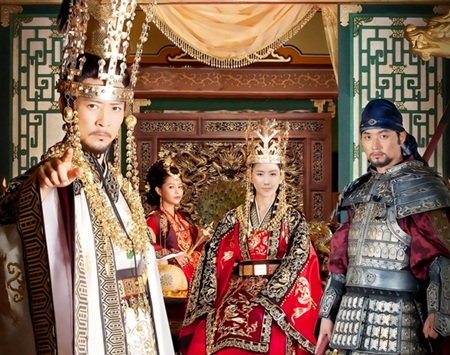 “Cô dâu vàng” Lee Young Ah thành “ác hậu” màn ảnh Hàn - 1 Siêu phẩm truyền hình Giấc mơ đế vương được đầu tư kinh phí khủng lên đến 20 triệu đô la Mỹ