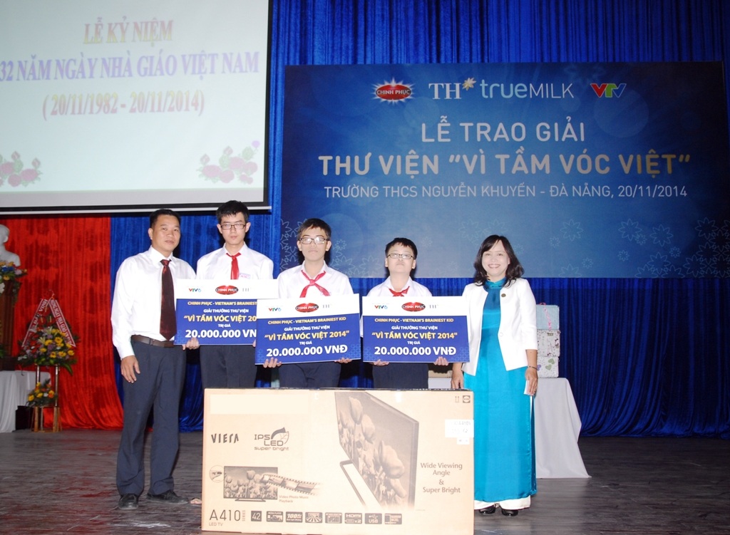 Thư viện “Vì tầm vóc Việt” - Nơi chắp cánh cho học sinh Việt Nam - 2 Trường THCS Nguyễn Khuyến - Đà Nẵng nhận giải thư viện Vì Tầm Vóc Việt