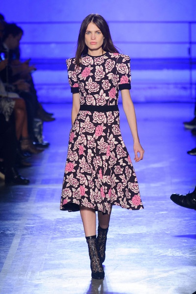 BST gợi cảm của Emanuel Ungaro - 15 Emanuel Ungaro