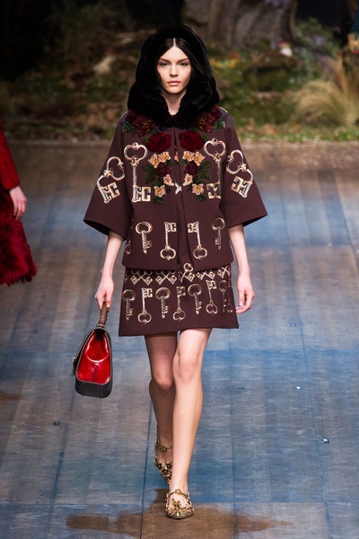 BST sang trọng của Dolce & Gabbana - 6 Dolce & Gabbana