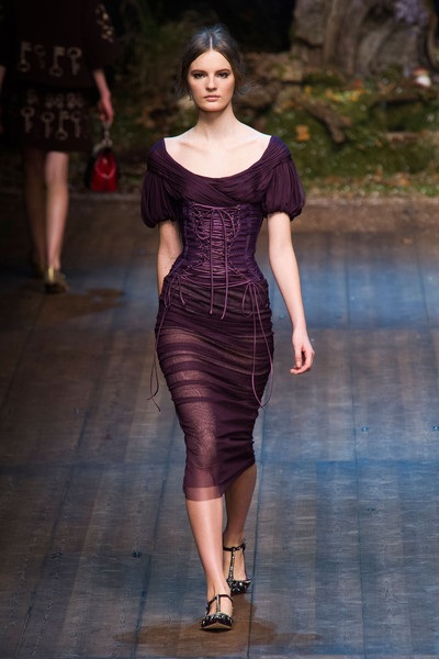 BST sang trọng của Dolce & Gabbana - 8 Dolce & Gabbana