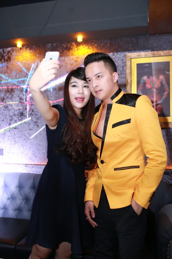 Bảo Phương không rời bạn trai tin đồn...