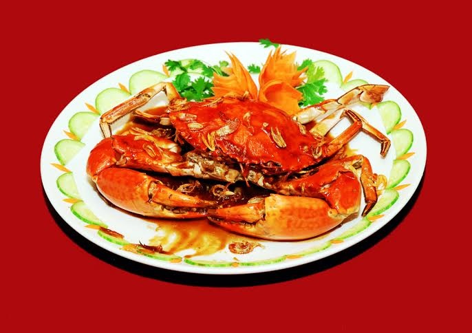 Bắt gặp “mẹ kế” Diệu Hương đi ăn hàng - 9 Trong khi chờ món ăn, Diệu Hương và Hà Duy vui vẻ chụp hình tự sướng