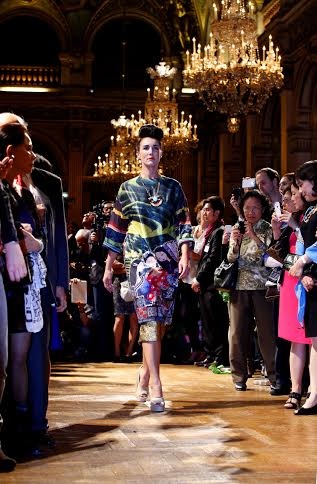 Hùng Việt tự tin mang áo dài tới Paris - 6 NTK Hùng Việt và các người mẫu