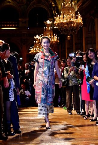 Hùng Việt tự tin mang áo dài tới Paris - 7 NTK Hùng Việt và các người mẫu