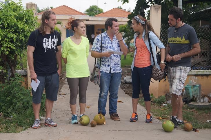 Lan Trinh - Kim Dung chạy đua trong bạn đường hợp ý