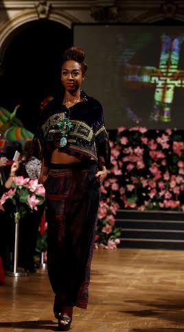 Ngắm bộ sưu tập áo dài lạ mắt của NTK Minh Hạnh - 2 Người mẫu trình diễn BST áo dài của Minh Hạnh