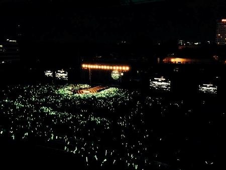 “Mãn nhãn” với liveshow hơn 30.000 khán giả của Mỹ Tâm - 1 Sân vận động QK7 TPHCM chật kín với hàng chục ngàn khán giả đến ủng hộ Mỹ Tâm